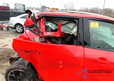 2014 Ford Focus Se z USA, uszkodzony, nr VIN 1FADP3F27EL440980